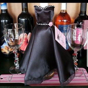 Dressy Bottle Cover...Little Black Dress... 🍾🍷💃